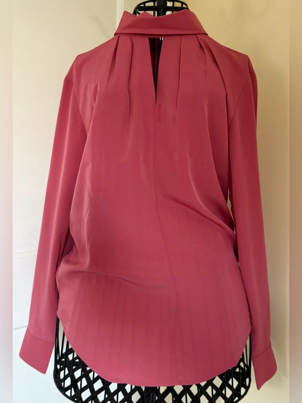 Ann Taylor Mock Neck Keyhole Blouse Long Sleeve | Work Office Top Size XS NWT - Picture 2 of 6